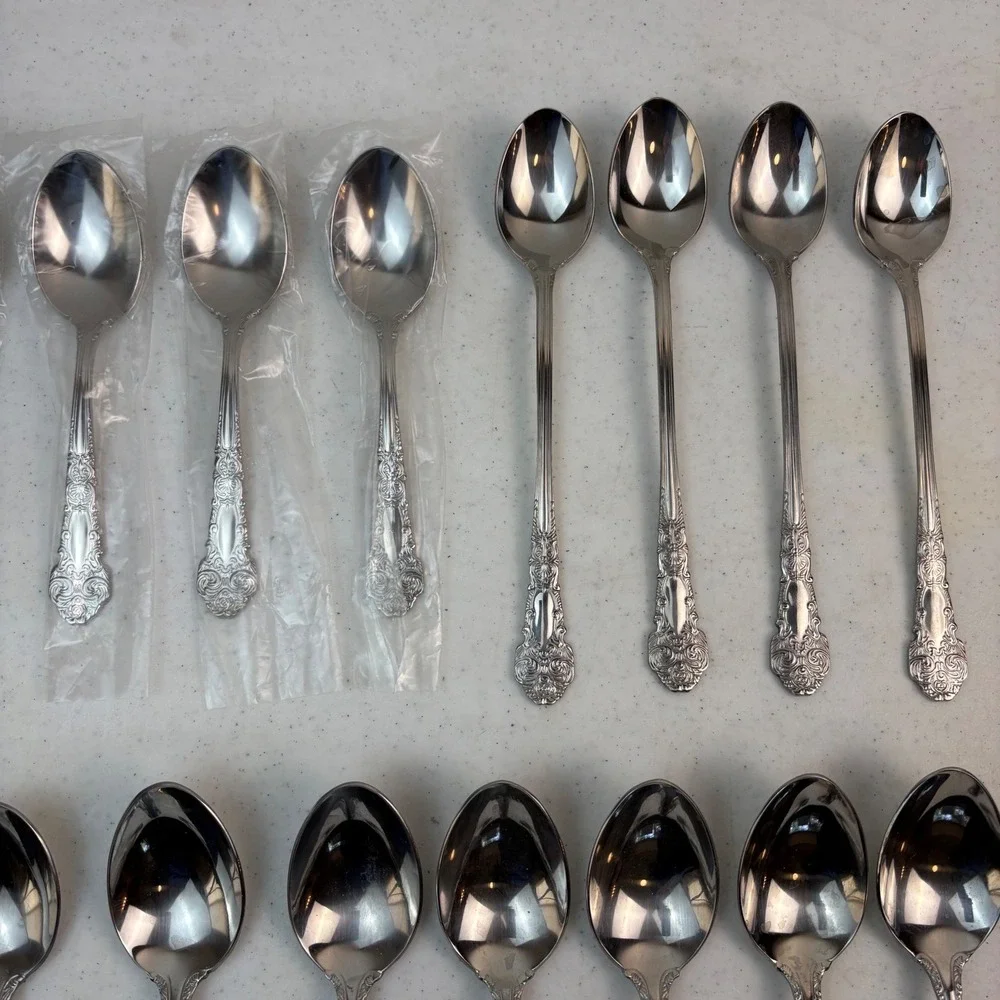23 PCs Reed & Barton 18/10 Stainless Flatware Renaissance Tsp Oval Soup Iced Tea